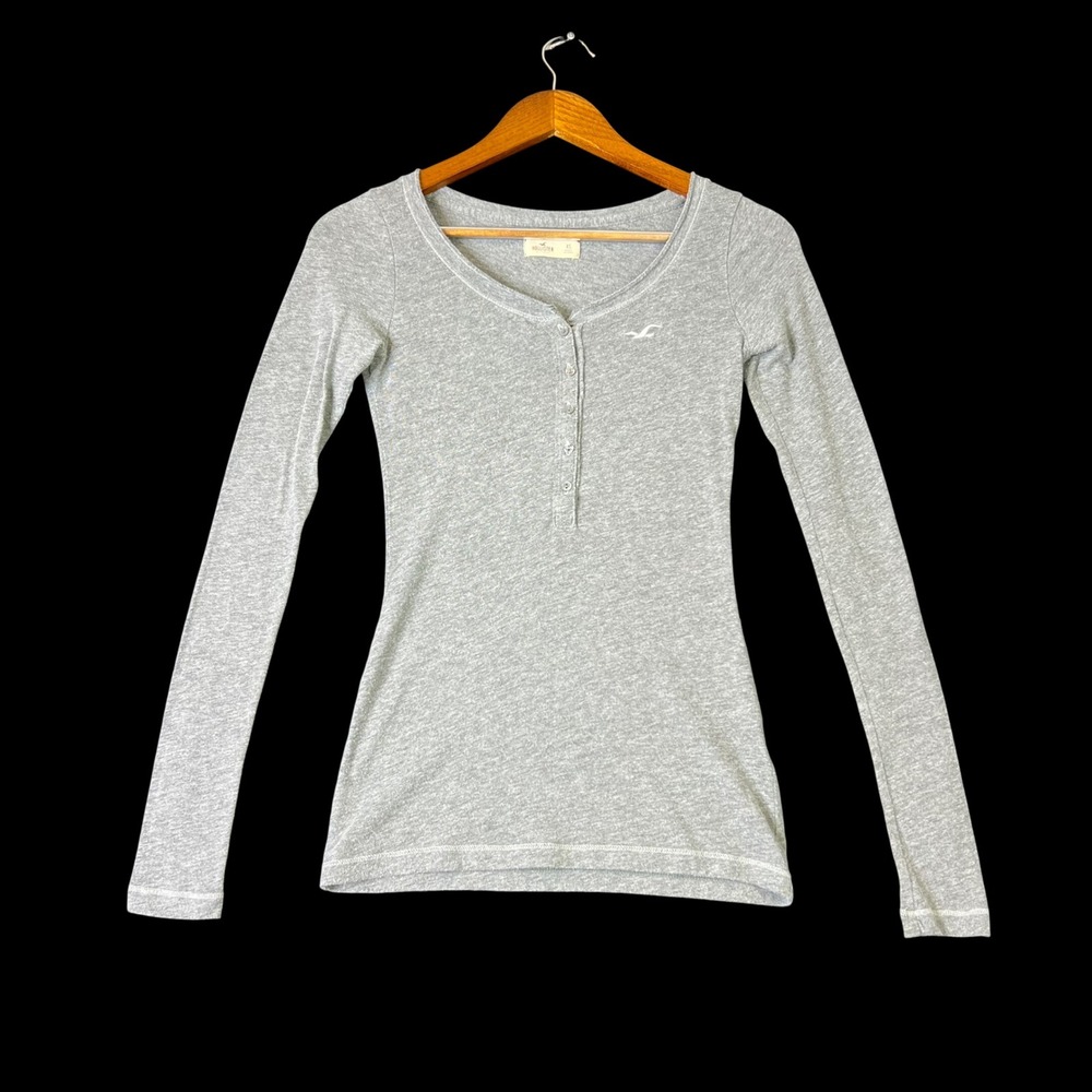 Y2K Hollister XS Gray Long Sleeve Bella Swan Henley Shirt Vintage Logo Slim Fit